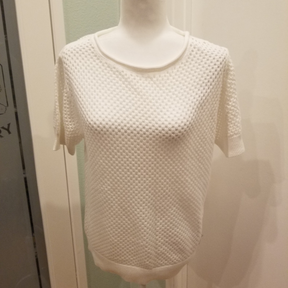 🌸GAP Light Sweater NWOT